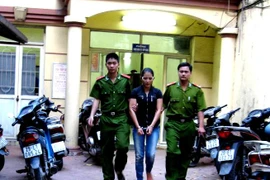 Bắt nữ quái lừa bán hai bé gái vào động mại dâm bên Trung Quốc