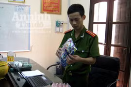 Bắt 1 xe ôtô vận chuyển hàng lậu