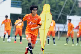 Tiền vệ Tuấn Anh bật mí chuyện tự đi chợ, nấu ăn tại Nhật