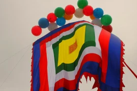 Tung bay lá cờ Đại lễ lớn nhất Việt Nam