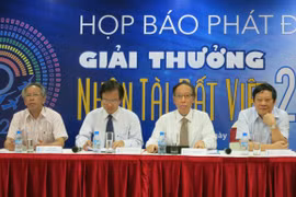 Phát động giải thưởng “Nhân tài Đất Việt” năm thứ 10