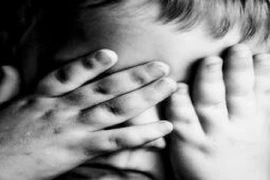 Nghi án bà bạo hành cháu gái 2 tháng tuổi dẫn tới tử vong