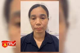 Người giúp việc trộm vàng trong lúc dọn dẹp cửa hàng