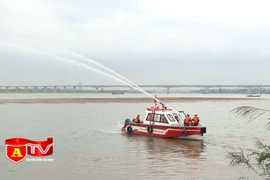 Chuyện về những người lính PCCC & CNCH trên sông