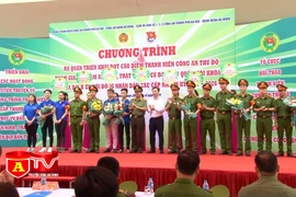 Hơn 11.000 đoàn viên, thanh niên Công an Thủ đô ra quân bảo đảm an ninh, trật tự cho ngày hội bầu cử
