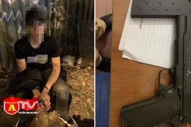 Phát hiện người đàn ông tàng trữ súng trong cốp xe máy