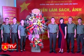 Triển lãm sách, ảnh với chủ đề "Học tập và làm theo tư tưởng đạo đức phong cách Hồ Chí Minh"