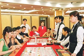 Thí điểm cho người Việt thu nhập trên 10 triệu đồng/tháng vào chơi casino