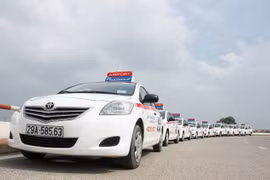 Taxi công nghệ nở rộ, "nồi cơm" taxi truyền thống vơi nhiều