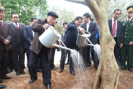 Tổng Bí thư Nguyễn Phú Trọng dự Tết trồng cây đầu xuân mới