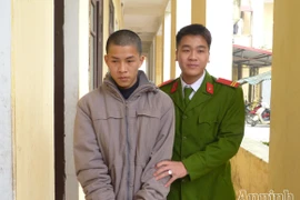 Trai “bẻ gãy sừng trâu” cưỡng bức nữ sinh lớp 9