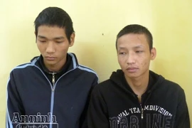 Bắt nhóm bảo kê “xin đểu” quán tẩm quất