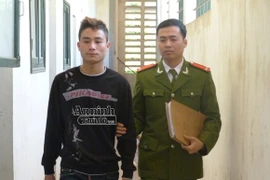 Sự thật phía sau tấm rèm khép hờ của quán cafe Chiều Tím