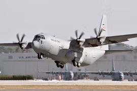 Mỹ phê chuẩn thỏa thuận 800 triệu USD giúp Iraq duy trì phi đội C-130E/J 