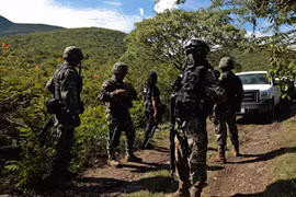 Mexico: Phát hiện hố chôn tập thể sau cuộc biểu tình của sinh viên