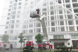 Tổng diễn tập phương án chữa cháy tại Khu căn hộ Vinhomes Times City 