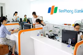 10 ngân hàng được "nới" chỉ tiêu tăng trưởng tín dụng