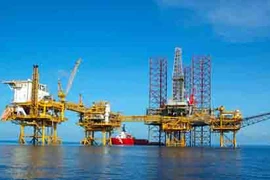 Dầu khí khó khăn, số thu nộp ngân sách giảm gần 1 nửa 