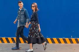 Mai Tiến Dũng, Quỳnh Chi nắm tay dạo phố như tình nhân