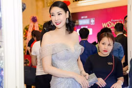 Hà Kiều Anh đẹp tựa nữ thần với váy dạ hội xuyên thấu