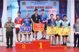 Sôi nổi giải bóng bàn Cụm thi đua số 8 Công an Hà Nội
