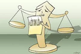 Tòa án yêu cầu luật sư công khai xin lỗi doanh nghiệp