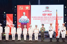 Cục Truyền thông Công an nhân dân đón nhận Huân chương Bảo vệ Tổ quốc hạng Ba