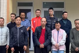 Bắt quả tang ổ xóc đĩa tại bãi tập kết mua bán rau củ quả 