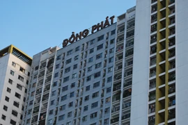 Nghi vấn vụ xô xát do lắp đặt hệ thống kiểm soát xe tại khu chung cư 