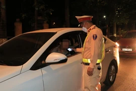 Có 'tí' rượu bia, cán bộ ngân hàng xưng 'mày tao' rồi đấm Cảnh sát giao thông