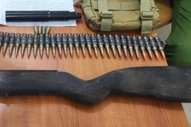 Truy xét tận cùng đối tượng tàng trữ, chế tạo trái phép vũ khí quân dụng 