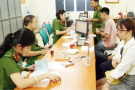 Quận Ba Đình: Hoàn thành 100% cấp CCCD gắn chíp cho công dân từ đủ 14 tuổi