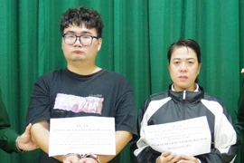 Mẹ 8X gật đầu...bán con gái ruột cho người nước ngoài