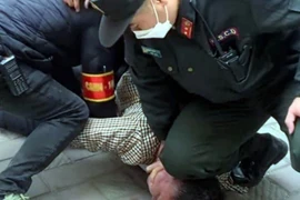 Xử nghiêm đối tượng vi phạm nồng độ cồn, kháng cự lực lượng 141