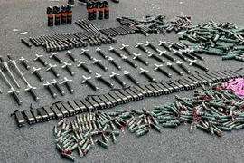 Cảnh sát hình sự Công an huyện Gia Lâm chặn giữ ‘người vận chuyển’ số lượng công cụ hỗ trợ khủng 