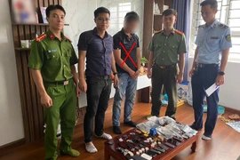 Đánh mạnh tội phạm, vi phạm buôn bán hàng giả, hàng cấm