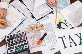 Kế toán Anpha tư vấn: Doanh thu dưới 100 triệu đồng/ năm, hộ kinh doanh có phải nộp thuế? 