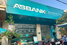 ABBANK tắt toàn bộ hệ thống chiếu sáng biển hiệu và biển quảng cáo 