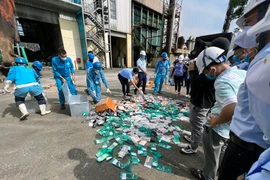 Tiêu hủy hàng hóa vi phạm trị giá khoảng 4 tỷ đồng