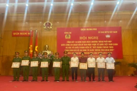 Xây dựng phong trào toàn dân bảo vệ an ninh Tổ quốc là biện pháp cơ bản, chiến lược lâu dài 