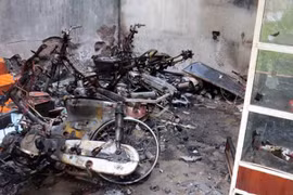 Thanh niên “ngáo đá” châm lửa đốt nhà; xác định nguyên nhân cháu bé tử vong tại BV