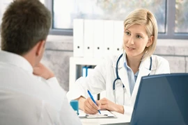 Khám định kỳ giúp phát hiện sớm ung thư đại tràng