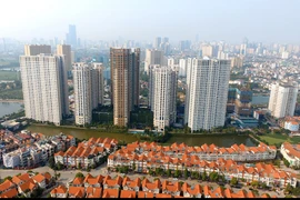 Cuối năm nhiều tiền: Nhà đất dồn nhau tăng giá