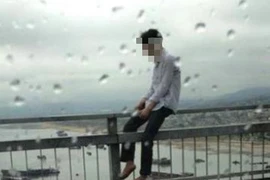 Cứu con nhảy cầu tự tử, hai cha con cùng tử vong