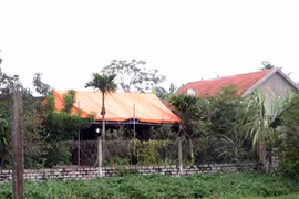 Cô giáo tiểu học treo cổ tự tử ở nhà riêng