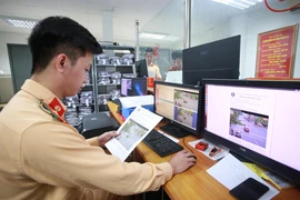 Lái xe ô tô không nộp phạt vi phạm giao thông có thể bị từ chối đăng kiểm