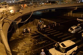 Say rượu lao từ đường trên cao xuống đất