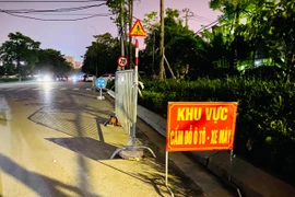 Cấm đỗ xe, khóa bánh xe vi phạm tại đường nội khu đô thị - có phạm luật? 