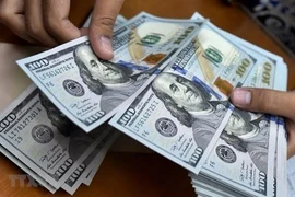 Thuê người mua USD từ ngân hàng bán ra 'chợ đen' có thể bị phạt tù tới 20 năm