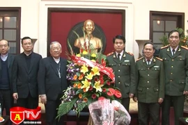 Tổng Giám mục Giáo phận Hà Nội thăm và chúc tết cán bộ chiến sĩ CATP